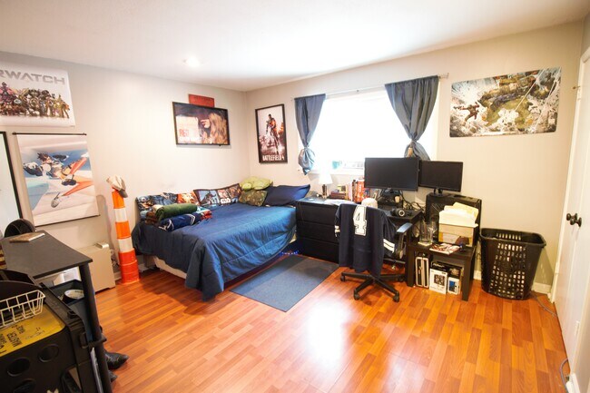 Building Photo - 11212 College Ave