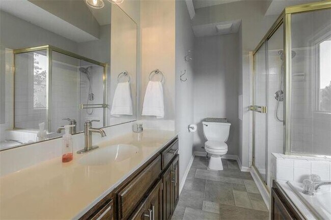 Building Photo - GORGEOUS Home in the Liberty School District-Available in JUNE!!