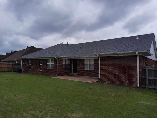 Building Photo - 4456 Alixs Dr