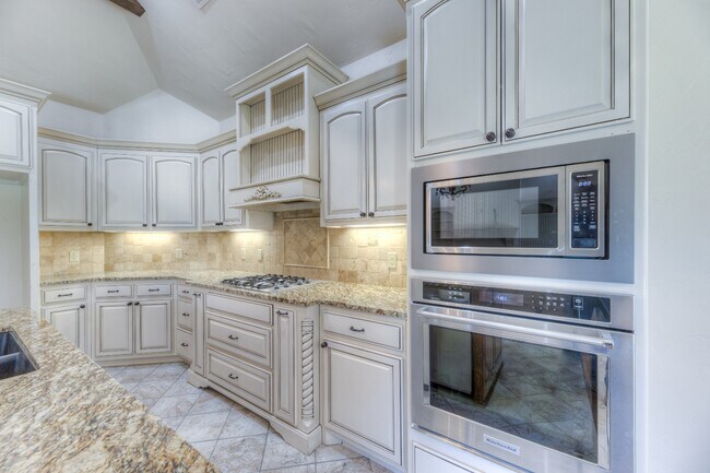 Building Photo - 11841 S Pittsburg Ave