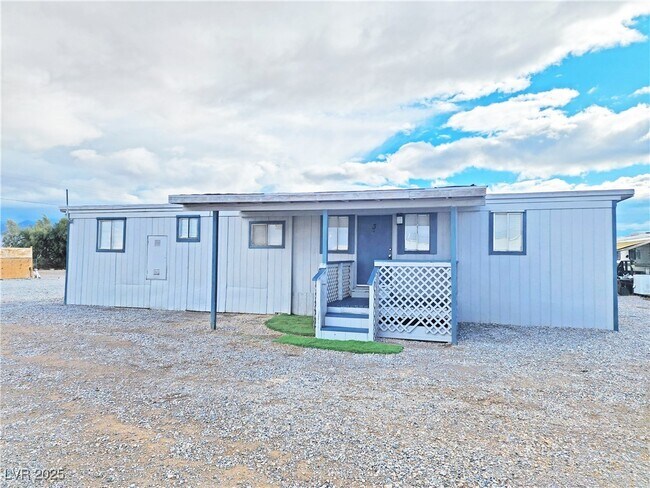 Building Photo - 2220 W Bell Vista Ave