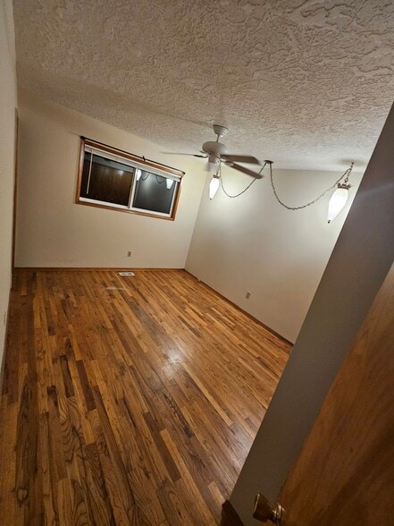 Master - 6336 SE Cedarcrest Dr