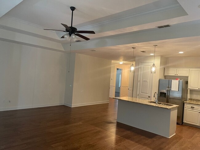 Building Photo - Beautiful 3/2 home for rent