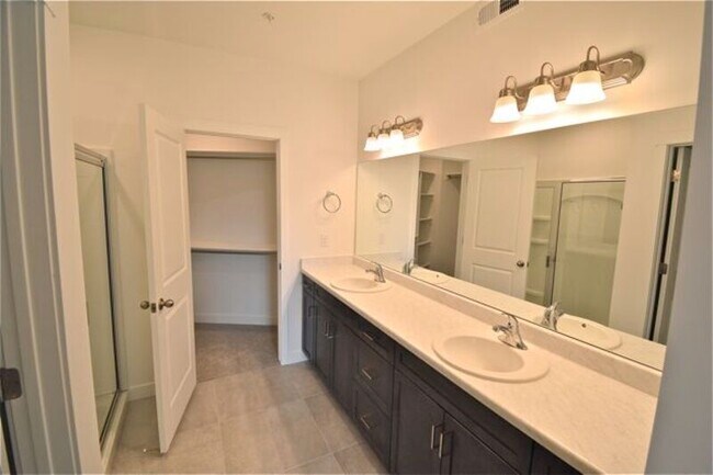 Building Photo - 8373 Iris Lumi Ln