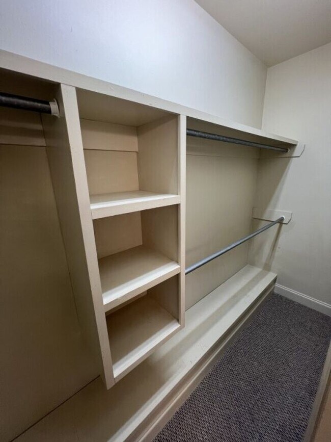 Building Photo - Beautifully Furnished 4-Bedroom Home in Zachary's Audubon Lakes!