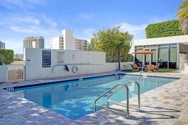 Building Photo - 1220 17th St