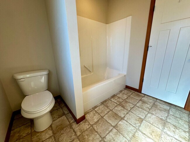 Building Photo - 5831 Pioneer Ridge Pl