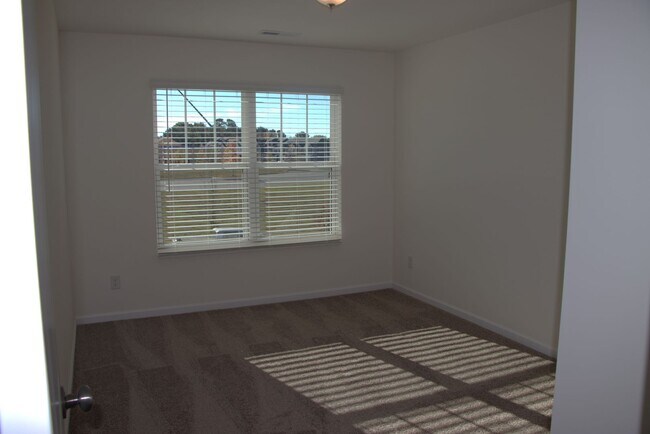 Building Photo - 2857_YEAGER DR NW