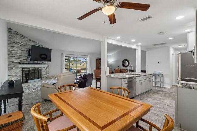 Building Photo - 5440 Leahy Ln