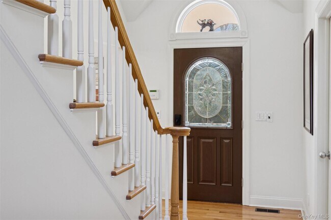 Building Photo - 126 Malloy Dr