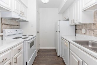 Building Photo - 12335 Antoine Dr