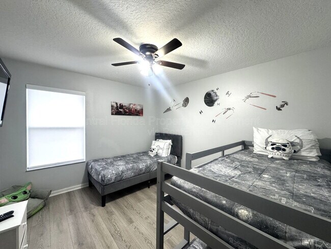 Building Photo - 736 Kildrummy Dr