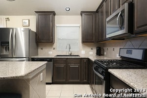 Building Photo - 7903 Anza Run