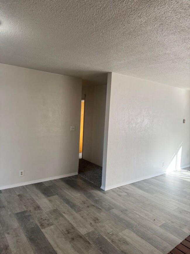 Building Photo - NEW TO MARKET/ 3 BEDROOM HOUSE W/ GARAGE C...