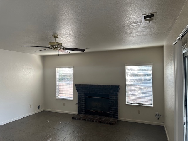 Building Photo - Riverband 4 Bedroom 2.5 Bath Home with Poo...