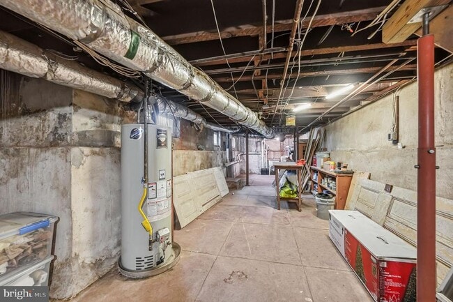 Building Photo - 346 E Union St