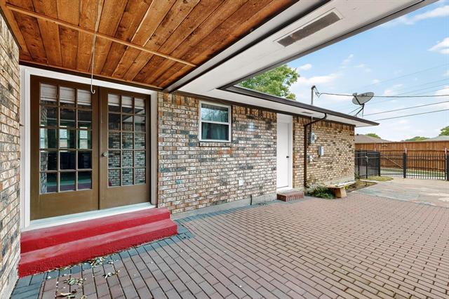 Building Photo - 1301 Warwick St