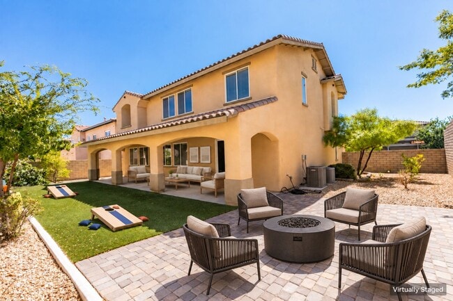Building Photo - 12056 La Palmera Ave