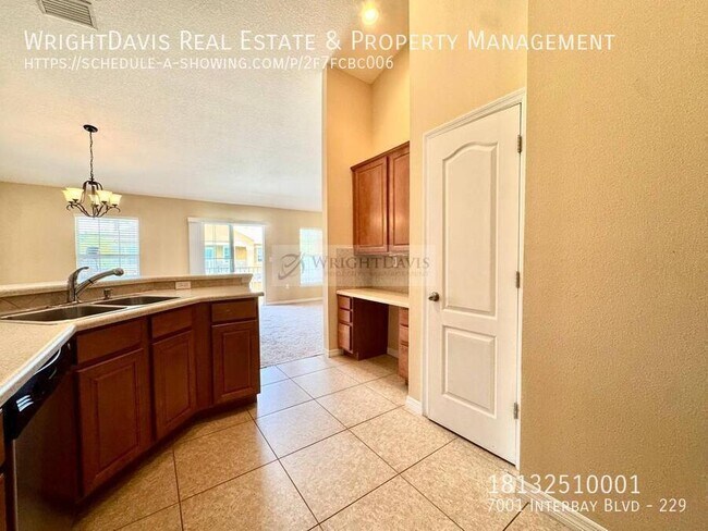 Building Photo - 7001 Interbay Blvd