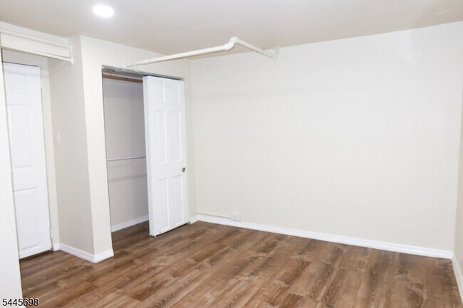 Building Photo - 89 Van Riper Ave