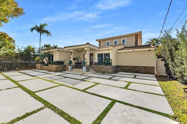 Building Photo - 1700 Cleveland Rd