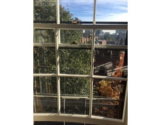 Building Photo - 92 Mount Vernon St