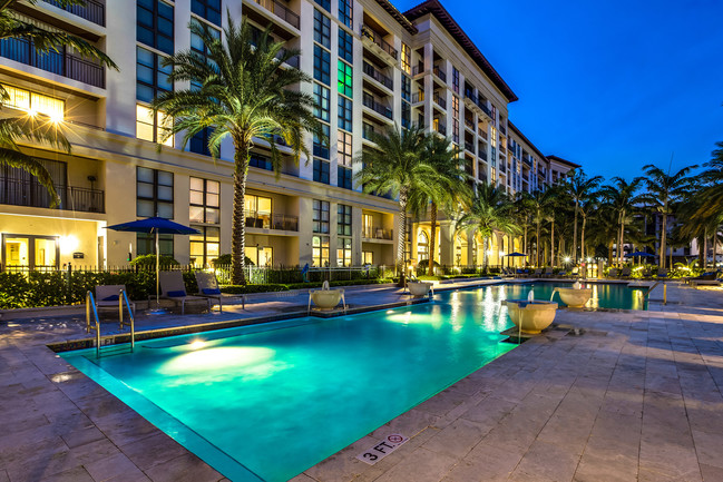 Welcome to Windsor at Doral, luxury living in Downtown Doral - Windsor at Doral