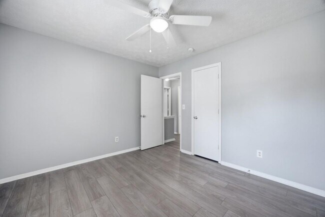 Building Photo - 11240 Rotherick Dr