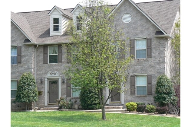 Building Photo - Valley View Townhomes