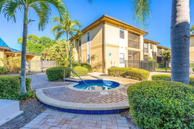 Building Photo - 12293 Sailwinds Dr