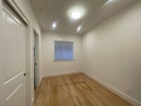 Building Photo - Nice and clean studio proximate to SFSU/SFCC (1st month rent free if qualified)