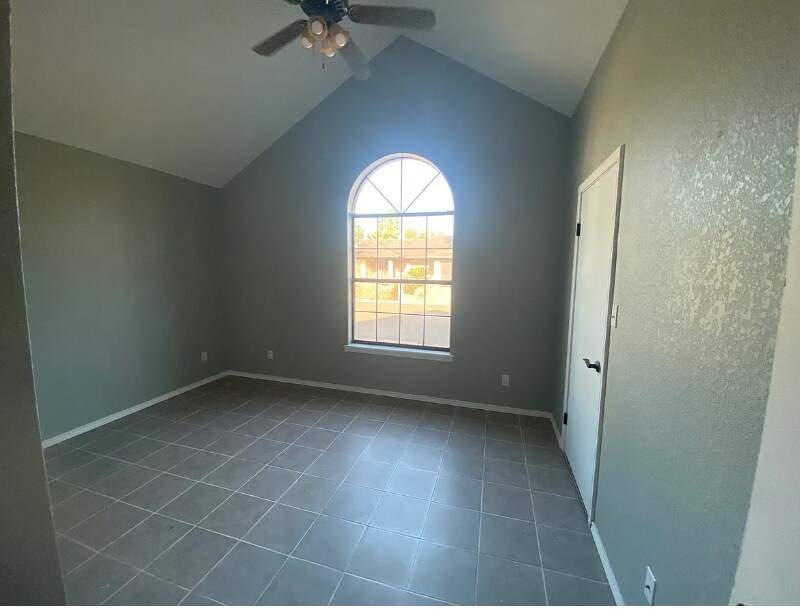 Building Photo - 1601 Debby Ln
