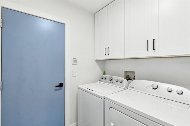 Building Photo - 7308 Carrington Oaks Ln