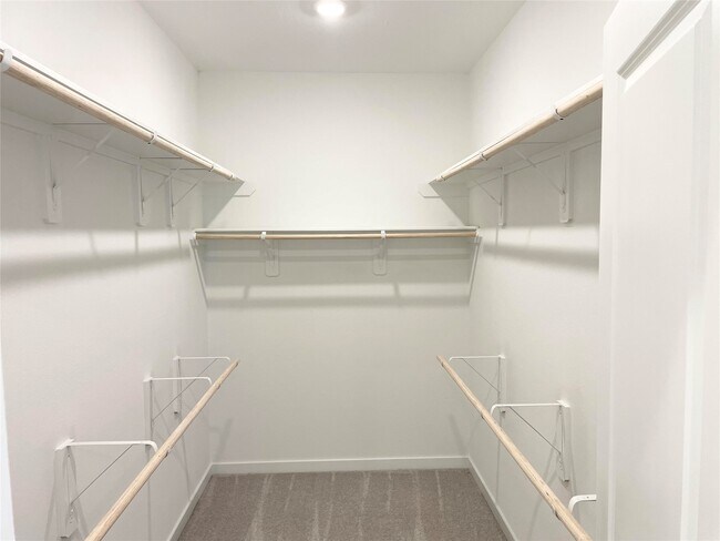 Building Photo - 6423 Symphony Wave Dr