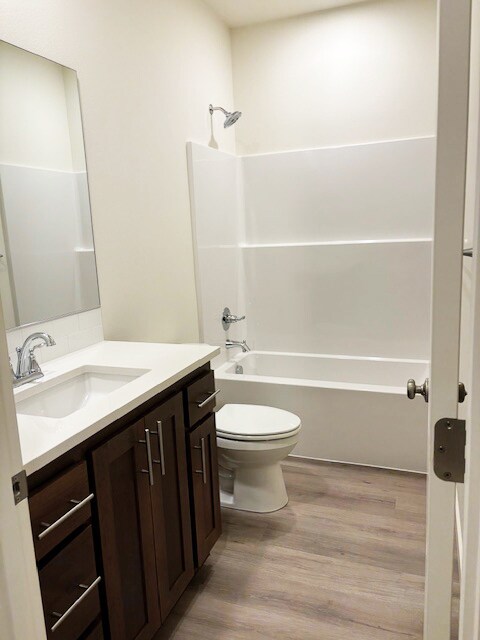 Building Photo - 1915 NW 18th Ave