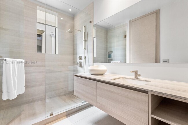 Building Photo - 773 NE 77th Terrace