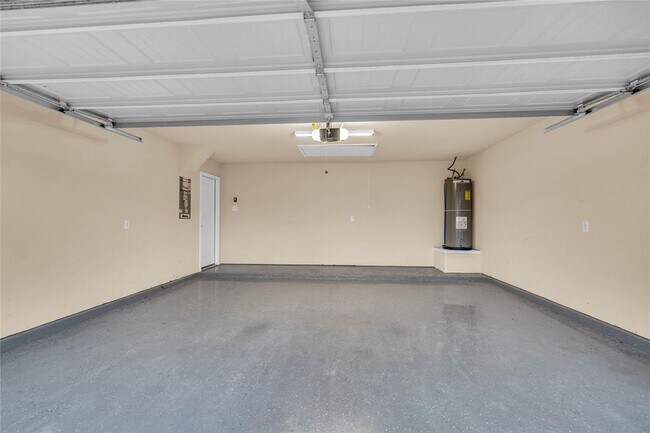 Building Photo - 6407 Hercules Ave
