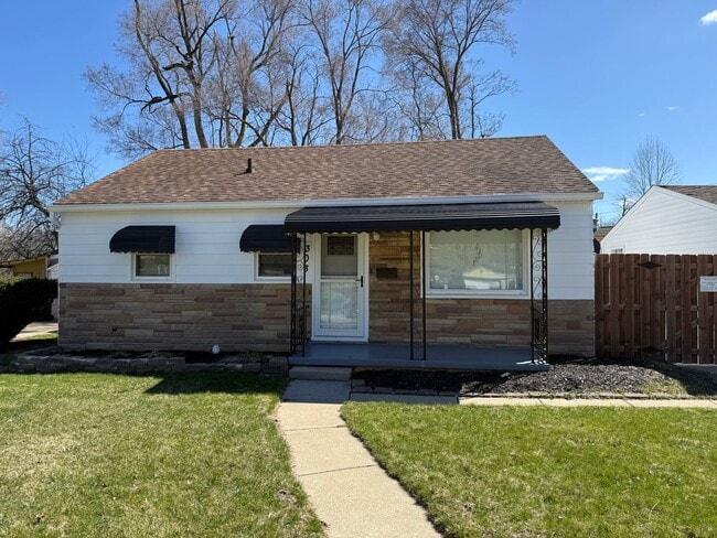 Building Photo - 3 bedroom 1 bath ranch style home