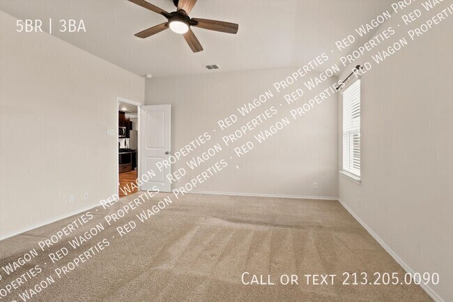 Building Photo - 8106 Chestnut Blue