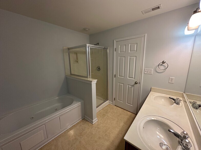 Building Photo - 126 Deep Gap Ct