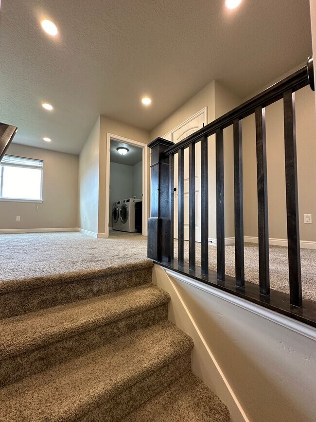 Building Photo - Single Family Home on Ranches Golf Course ...