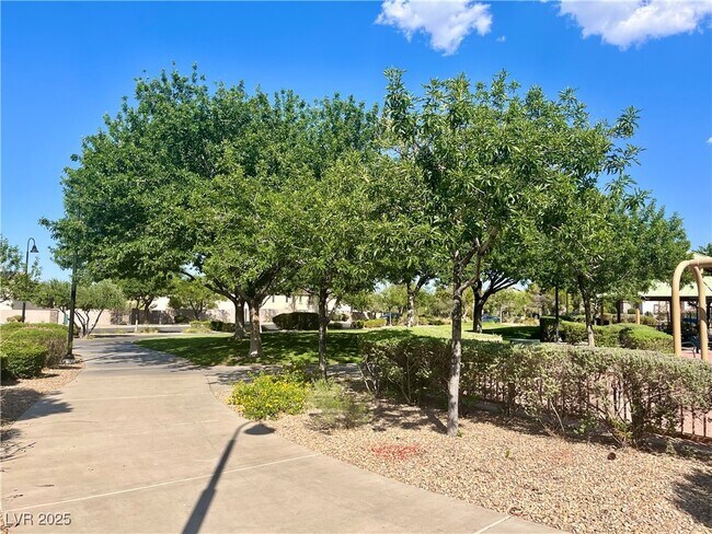 Building Photo - 1285 Large Cap Dr