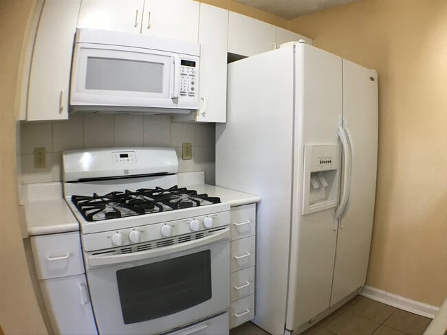 Building Photo - 271NKH