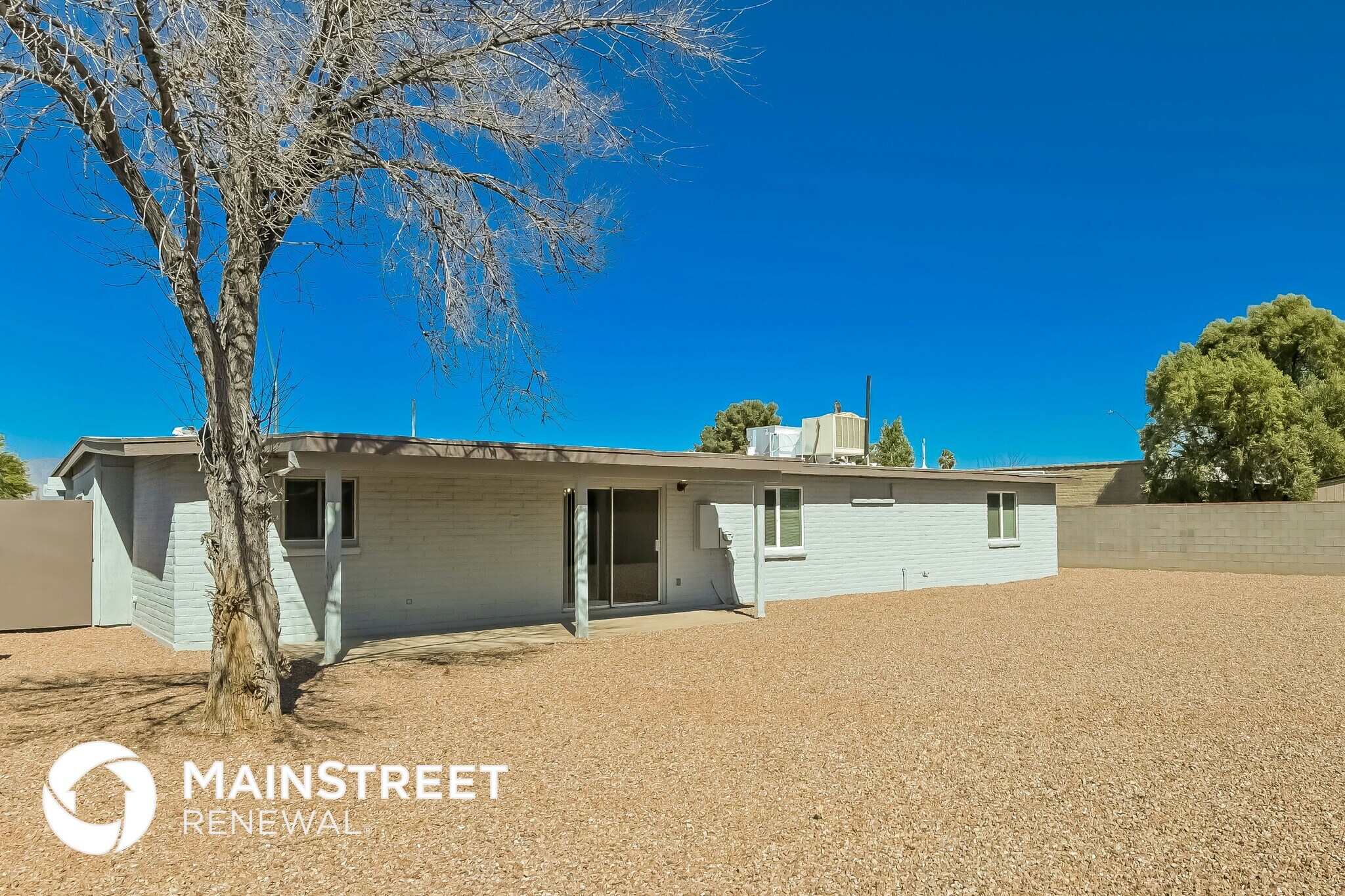 Building Photo - 7520 E Stella Rd