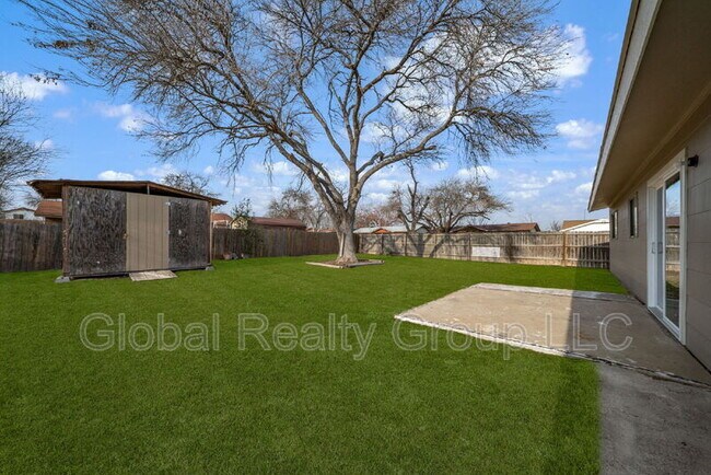 Building Photo - 301 Deborah Dr