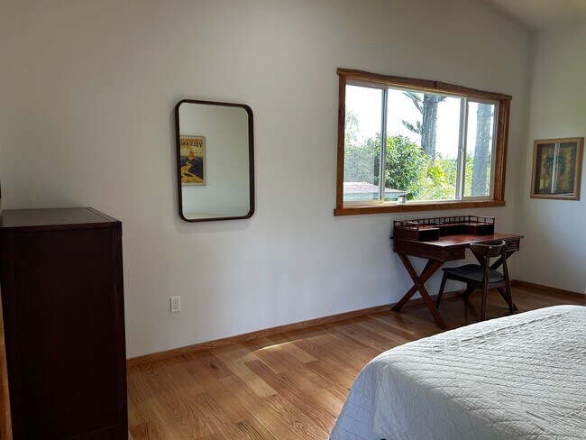 Building Photo - Brand New Luxury Furnished 3 bed 2 bath Ho...