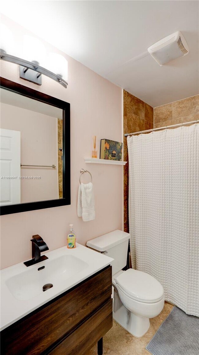 Building Photo - 1237 NW 125th Terrace