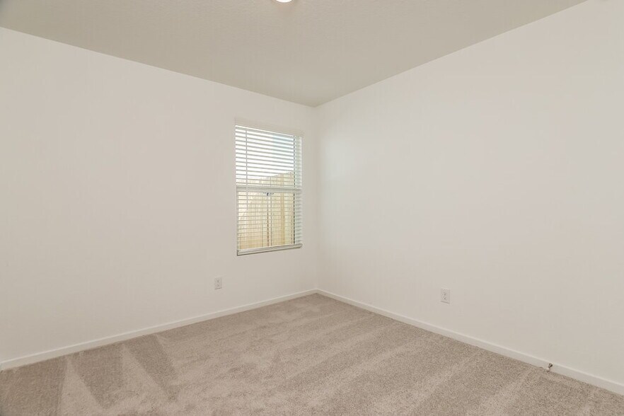 Building Photo - 1850 Musk Rose