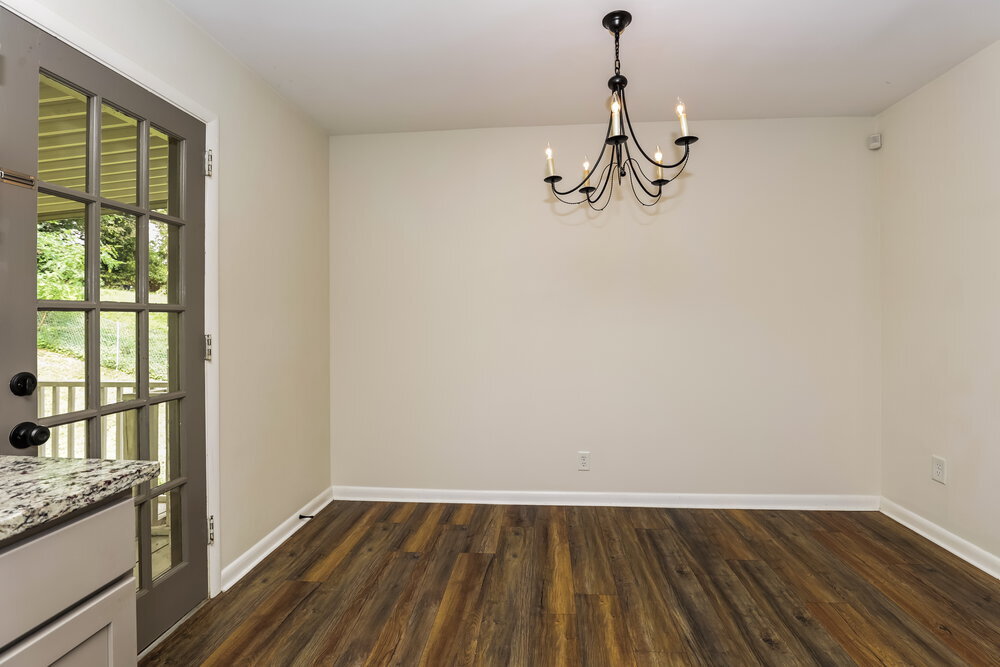 Building Photo - 121 Lakeside Park Dr