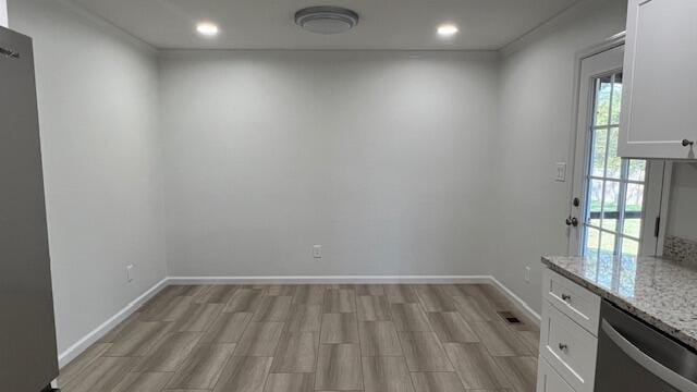 Building Photo - 115 N Valley Dr NW